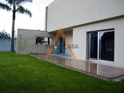 Moradia Isolada T4 Duplex à venda em Canedo, Vale e Vila Maior