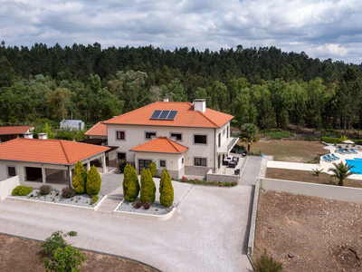 Casa / Villa T6 em Coimbra de 584,00 m²