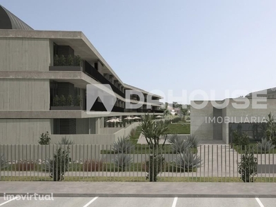 Apartamento T3 Novo Duplex em condomínio fechado na Praia do Ramalha