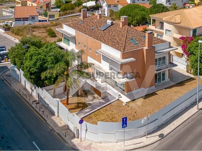 Moradia T4 Duplex à venda em Porto Salvo