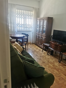 Apartamento T1 para arrendamento na Rua Pereira e Sousa
