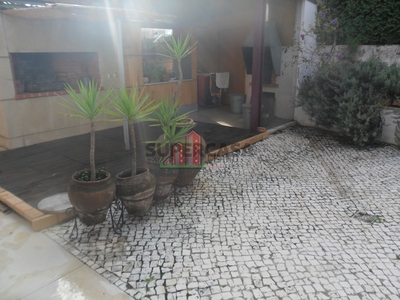 Apartamento T3 Duplex à venda na Travessa da Rua Pêro Vaz de Caminha