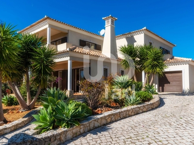 Casa / Villa T4 em Loulé (São Clemente) de 362 m²