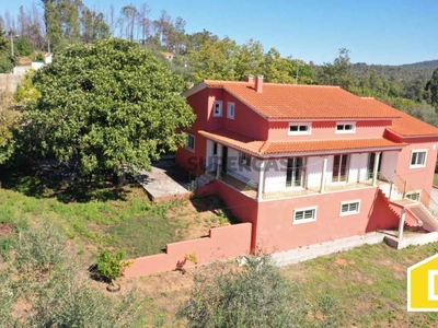 Villa T3 à venda em Pousaflores