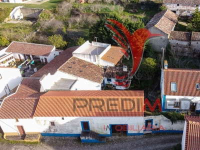 Moradia T6 à venda em Santa Maria, São Pedro e Sobral da Lagoa