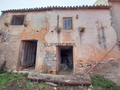 Casa Antiga T1 à venda em Abrunheira, Verride e Vila Nova da Barca