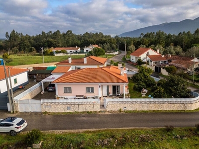 Casa tradicional T3 em Leiria de 128,00 m²
