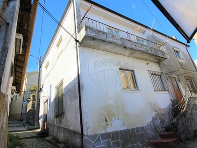 Moradia T3 à venda em Cantar-Galo e Vila do Carvalho, Covilhã