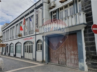 Prédio à venda em São José, Ponta Delgada