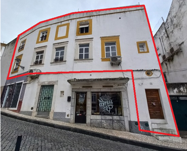 Casa à venda na Rua Brás Coelho - Elvas