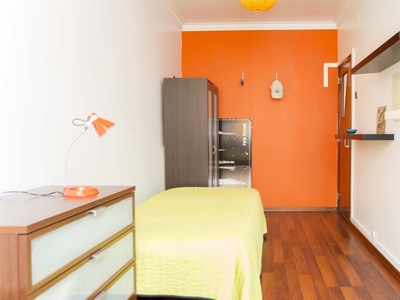 Quarto em apartamento com 2 quartos, São Domingos de Benfica, Lisboa