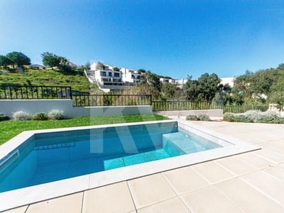 Moradia T3 Estoril, com piscina, junto ao golfe