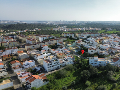 Lote Urbano | Potencial para 2 Moradias T3 | 280m2 | Portimão - Ladeira do Vau | Plano