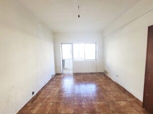 Apartamento T3 em Queluz totalmente remodelado