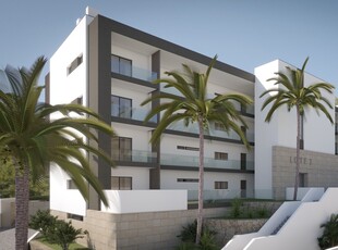 Moderno Apartamento T2, em condomínio privado, em Alvor, Algarve