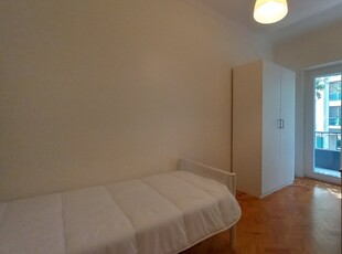 Quarto para alugar em apartamento de 2 quartos em Benfica, Lisboa