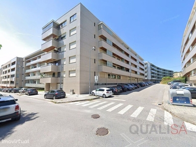 Apartamento T3 com varanda e garagem individual em Gualta...