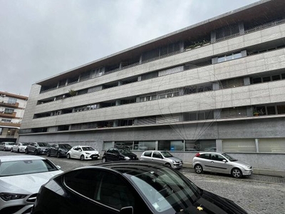 Apartamento T3 à venda em Creixomil, Guimarães