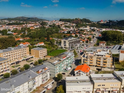 Apartamento T3 com sótão, Celeirós, Braga