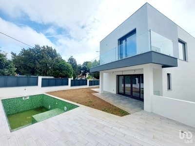 Casa / Villa T5 em Alcabideche de 284 m²