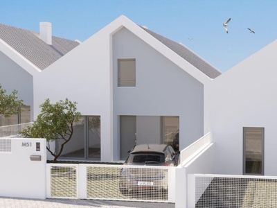 Moderna moradia V3, em construção, em Ferragudo, Algarve