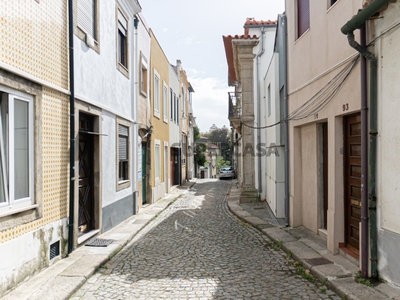 Moradia T2 à venda em Aldoar, Foz do Douro e Nevogilde