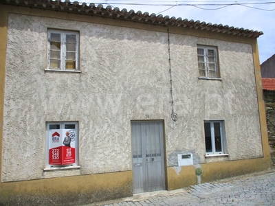 Moradia T3 / Castelo Branco, Cebolais de Cima e Retaxo