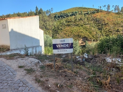 Terreno com Projeto Aprovado para Reconstrução de Moradia em Zaboeira – Vila de Rei