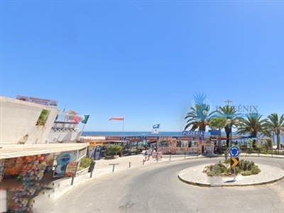 3 lojas com explanada localizadas na Praia da Oura em Albufeira