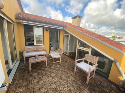 Apartamento duplex com terraço, para arrendar, na Boavista, Porto