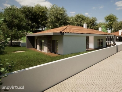 Casa / Villa T3 em Leiria de 202,00 m2