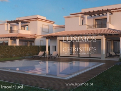 Moradia de luxo T4 com piscina, para venda em Albufeira, Algarve