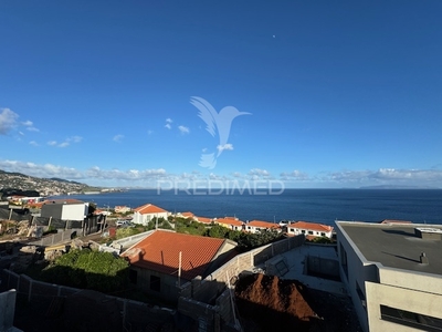 Moradia T3 com Piscina em Gaula na Ilha da Madeira,