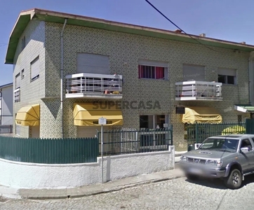 Moradia T4 à venda na Rua Dom Afonso Henriques