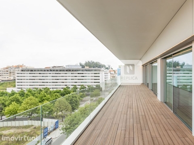 Penthouse T4 nas Antas New Four Bedroom Apartment Porto