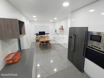 Apartamento T2+1 / Duplex / Garagem Fechada / Leiria