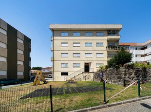 Apartamento T2 c/111 m2 em S. Vicente - Braga!