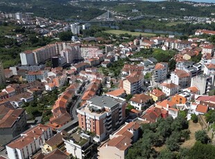 Prédio T9 / Coimbra, Solum