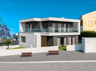 Contemporânea Moradia V3+1, em construção, para venda, em Portimão, Algarve