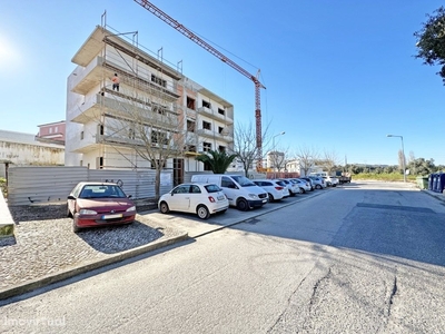 Apartamento Novo T3 C/ Varandas e garagem em Setúbal