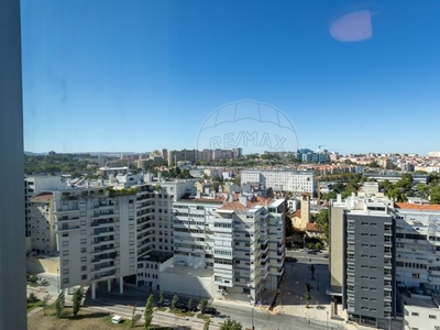 Apartamento T2 de luxo à venda em Campolide, Lisboa