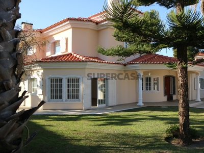 Moradia T6 Duplex para arrendamento em Cascais e Estoril