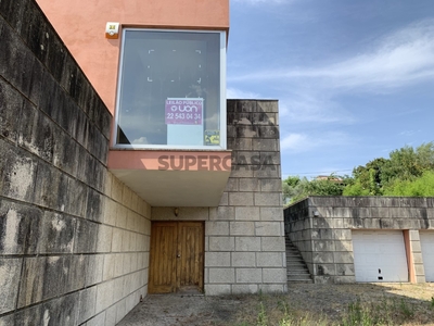 Moradia T6 Duplex à venda na Rua da Barrosa