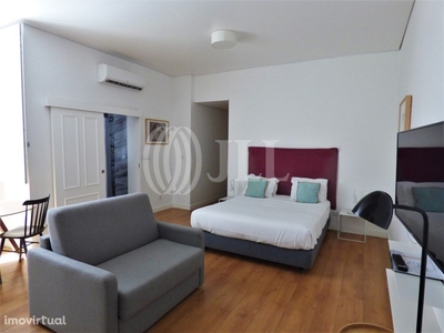 Apartamento T1+2 em plena baixa pombalina, em Lisboa