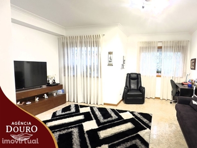Apartamento T2+1 à venda no centro de Valadares - Vila Nova de Gaia