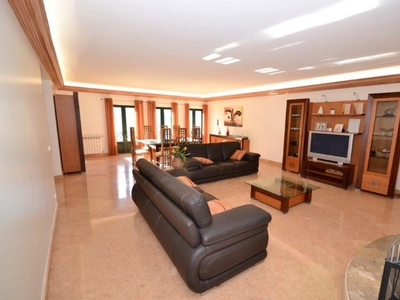 Duplex T4 em Leiria, Pousos, Barreira e Cortes de 371 m²