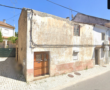 Moradia T2 à venda em Escalos de Baixo e Mata, Castelo Branco