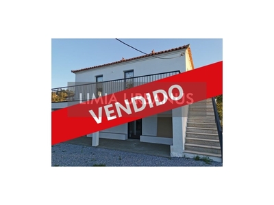 Moradia V4 (composta por 2 apartamentos T2) - Ribeira, Po...