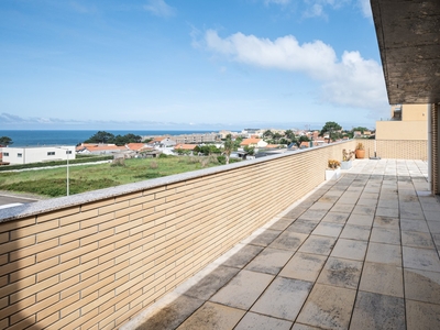 Penthouse com terraço e vista mar, para venda, em Canidelo, V. N. Gaia