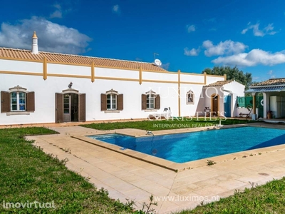 Venda de moradia com piscina em Boliqueime, Loulé, Algarve